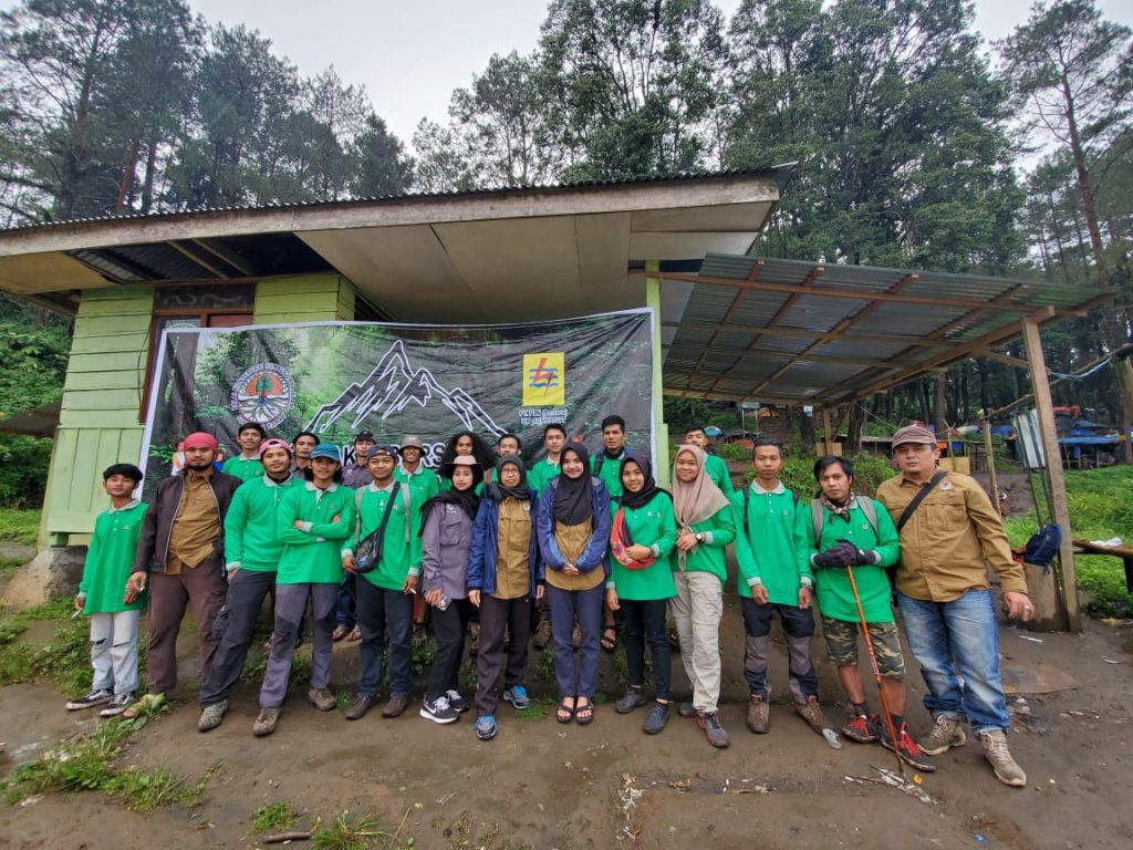 Aksi Bersih Gunung, BKSDA Sumbar mengajak masyarakat peduli lingkungan