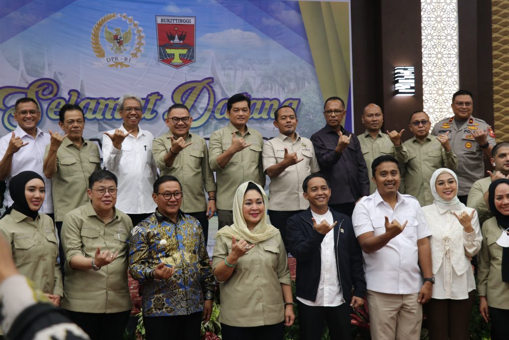 Menteri Kehutanan dan Ketua Komisi IV DPR RI Hadiri Makan Malam di Rumah Wali Kota Bukittinggi